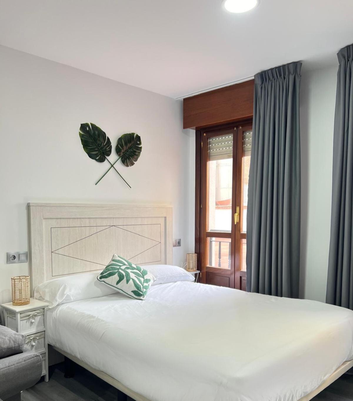 Rosal Central Studios Oviedo Ngoại thất bức ảnh